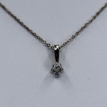 Bílozlatý přívěsek s briliantem Bílozlatý přívěsek s briliantem